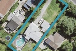 11 Pine Avenue, Henderson, Auckland