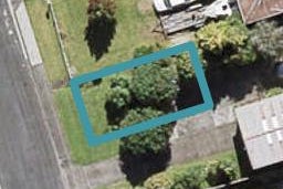 2/21 Karamu Street, Te Atatu Peninsula, Auckland