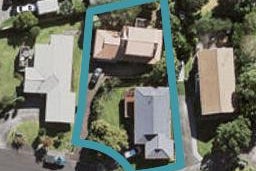 2/12 Grenadine Place, Unsworth Heights, Auckland
