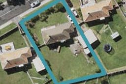 77 Roberts Avenue, Bayswater, Auckland