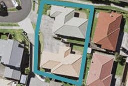 2/15 Tolben Place, Golflands, Auckland