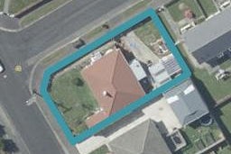 41 Isadore Road, Saint Clair, Dunedin
