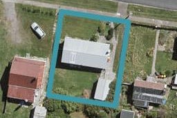 110 Bann Street, Bluff