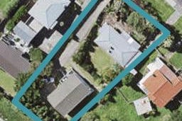 2/618 East Coast Road, Pinehill, Auckland