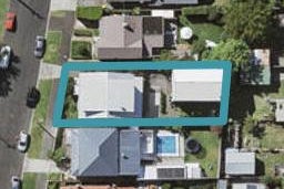 10 Kiwi Road, Stanley Point, Auckland