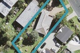 15 Parrs Cross Road, Henderson, Auckland