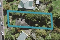 11 Gladstone Road, Northcote, Auckland