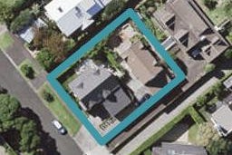 2/0 Oxford Terrace, Devonport, Auckland
