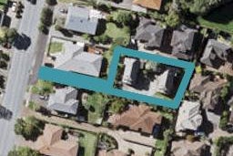 2/42 Pigeon Mountain Road, Half Moon Bay, Auckland