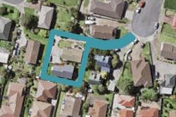2/21 Glenshee Place, Highland Park, Auckland