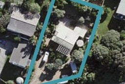 15 Hamilton Road, Surfdale, Waiheke Island