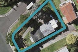 2/34 Cheval Drive, Totara Vale, Auckland