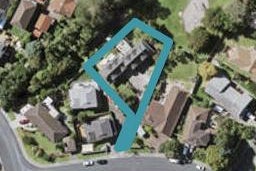 2/11 Landsberg Way, Windsor Park, Auckland