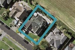 18 Highgrove Lane, Totara Vale, Auckland