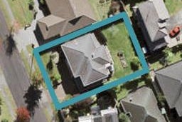 70 Whiting Grove, West Harbour, Auckland