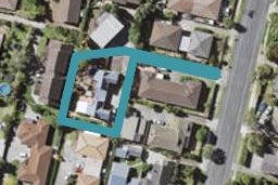 2/131 Pigeon Mountain Road, Half Moon Bay, Auckland