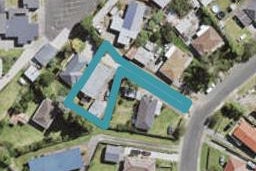 7 Coburg Street, Henderson, Auckland