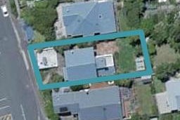 8 Woburn Road, Northland, Wellington