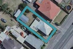 230 High Street South, Carterton