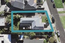 37 Huka Road, Birkenhead, Auckland