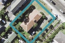 124 Beach Road, Castor Bay, Auckland