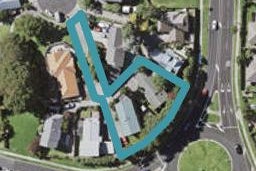 2/23 Lochend Place, Highland Park, Auckland
