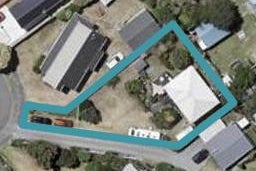 19 Whitmore Grove, Waikanae Beach, Waikanae