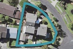 2/2 Sirius Place, Botany Downs, Auckland