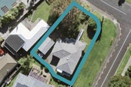 10 Renata Crescent, Te Atatu Peninsula, Auckland