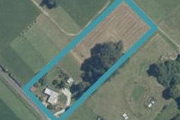 43 Packard Road, Motupipi
