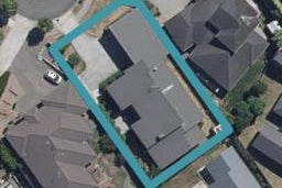 16 Compton Grove, Huntington, Hamilton