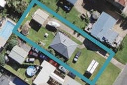 6 Blake Street, Surfdale, Waiheke Island