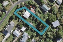 2 Beresford Avenue, Surfdale, Waiheke Island