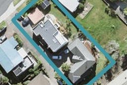 2/53 Deep Creek Road, Waiake, Auckland