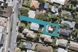 2/908 Mount Eden Road, Three Kings, Auckland