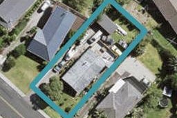 106 Awaroa Road, Sunnyvale, Auckland