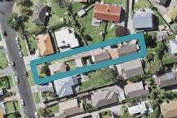 2/8 Fraser Road, Narrow Neck, Auckland