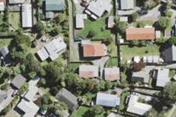 1/19 Sunray Avenue, Titirangi, Auckland