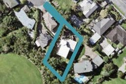 4 Luke Place, Eastern Beach, Auckland