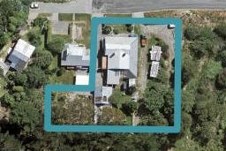 74 Theodore Street, Bluff