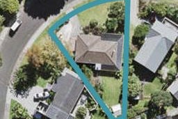 52 Kia Ora Road, Beach Haven, Auckland