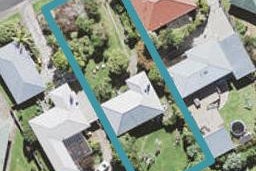 8 Barron Drive, Green Bay, Auckland