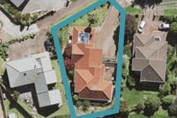 12 McFetridge Place, Hillcrest, Auckland