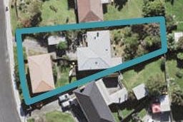 2/6 Castaing Crescent, Te Atatu South, Auckland