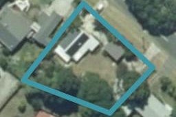 8 Lorenzen Bay Road, Raglan
