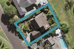 16 Tarahanga Street, Northcote, Auckland