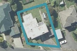 6 Athol Place, Ravensbourne, Dunedin