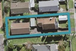 2/16 Gladstone Road, Northcote, Auckland