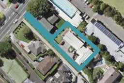 2/38 Shakespeare Road, Milford, Auckland