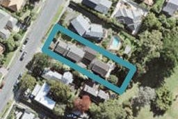 2/25 Deep Creek Road, Waiake, Auckland